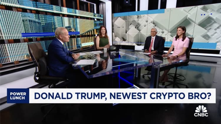 Trump caters to crypto crowd